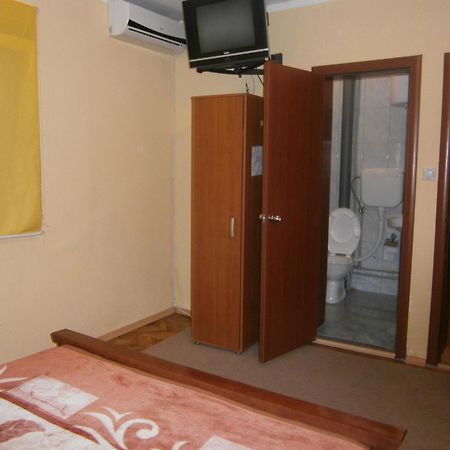 Vila Patria Podgorica Buitenkant foto
